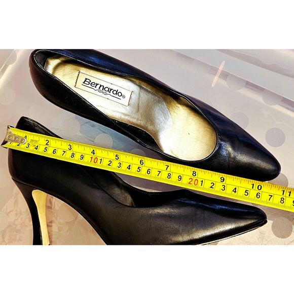 Bernardo Black Leather Classic Slip-On Pointed-Toe Heels Pumps Women’s Size 10 - Picture 6 of 12